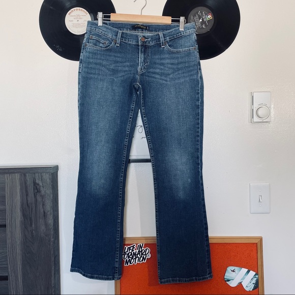 Levi's Denim - ✨ Levi’s | too super low 524 jeans